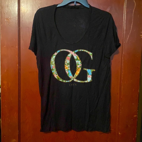 Obey tshirt - Picture 2 of 2